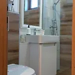Montes Яхорина
