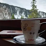 Апартаменты Montes Яхорина